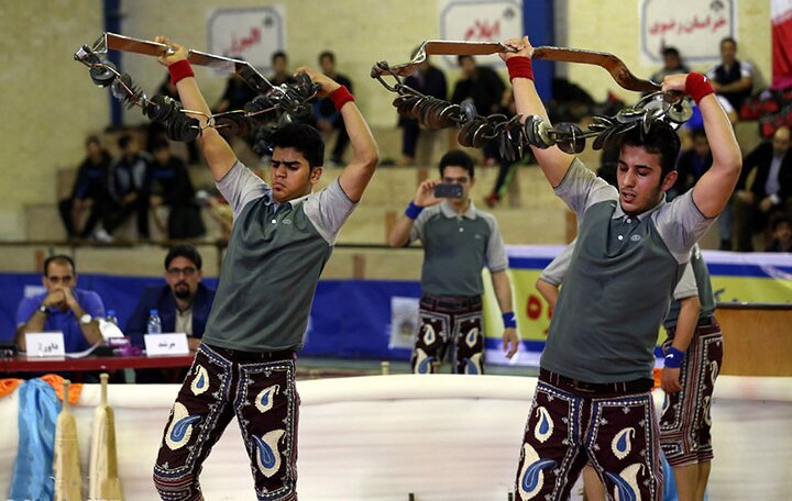آغاز مسابقات ورزش زورخانه‌ای و کشتی پهلوانی کشور در همدان