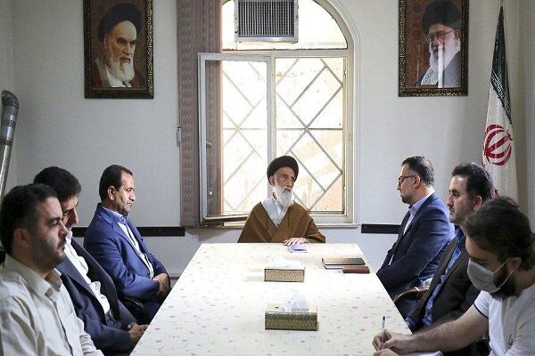 چارچوبهای اسلامی در مسائل هنری رعایت شود چارچوبهای اسلامی در مسائل هنری رعایت شود