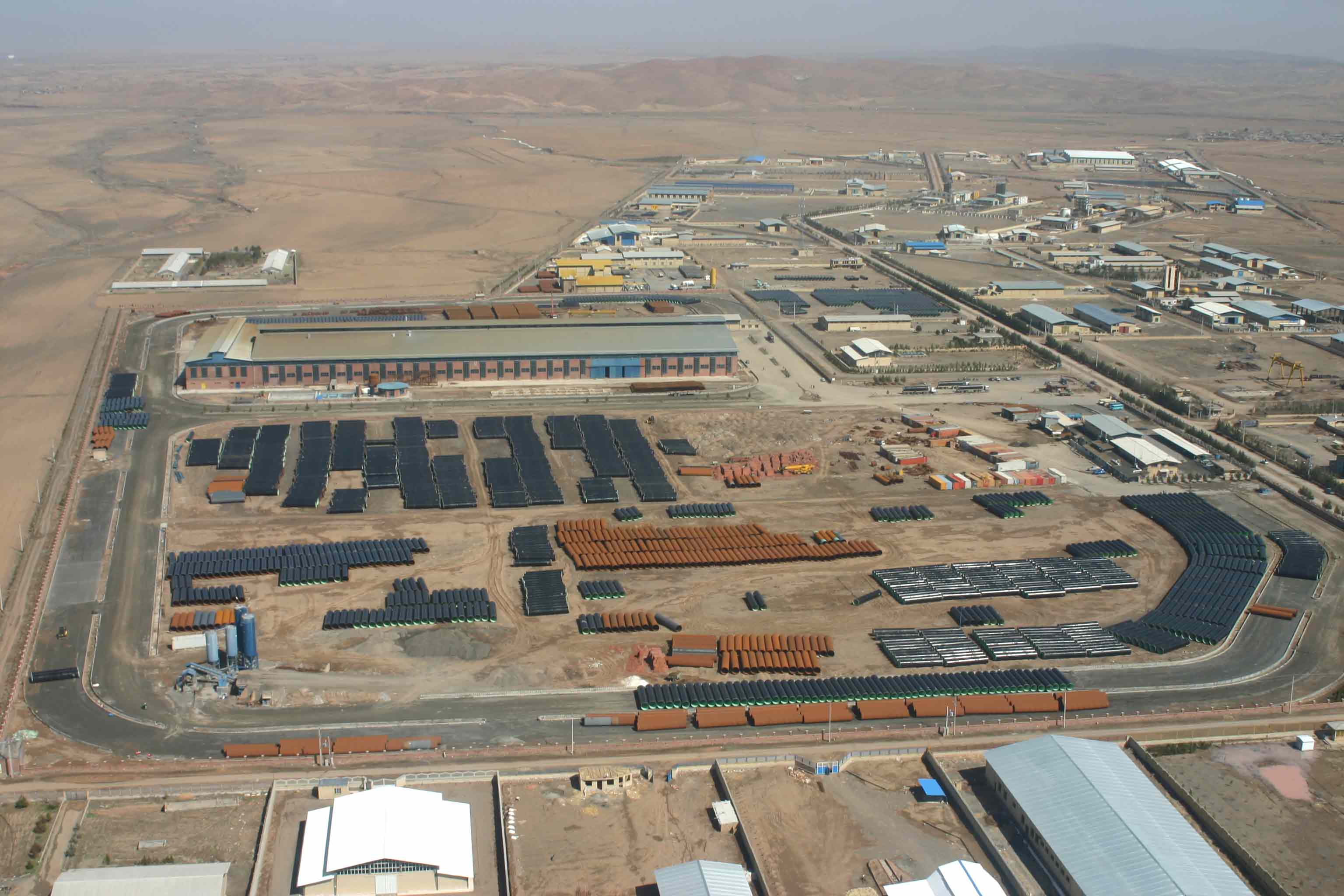 شرکت برق باختر چراغ توسعه صنعت در رزن شود/ ارگان‌ها همکاری کنند