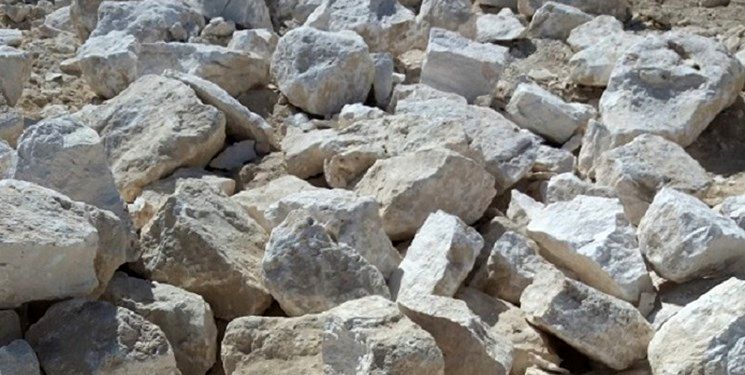 کشف ۱۸۰ تن سنگ فروسیلیس غیرمجاز در ملایر