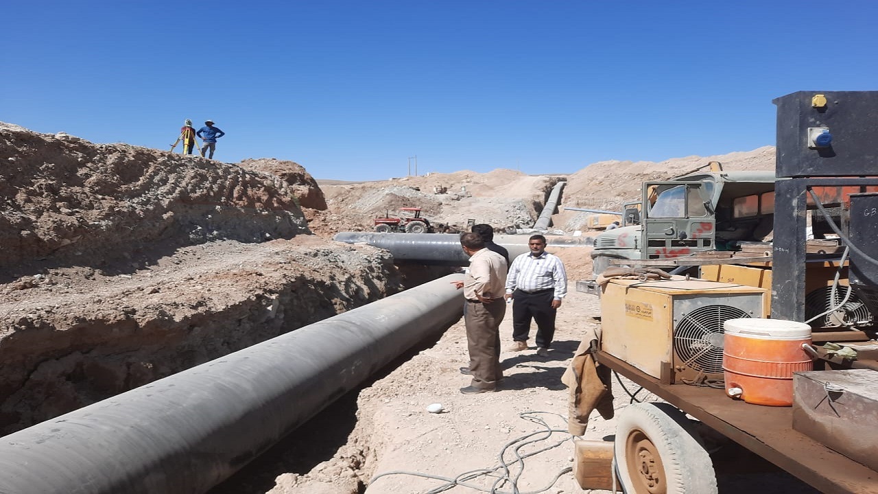 فعالیت جهادی قرارگاه سازندگی خاتم الانبیا سپاه برای رفع مشکل آب شرب همدان+ عکس