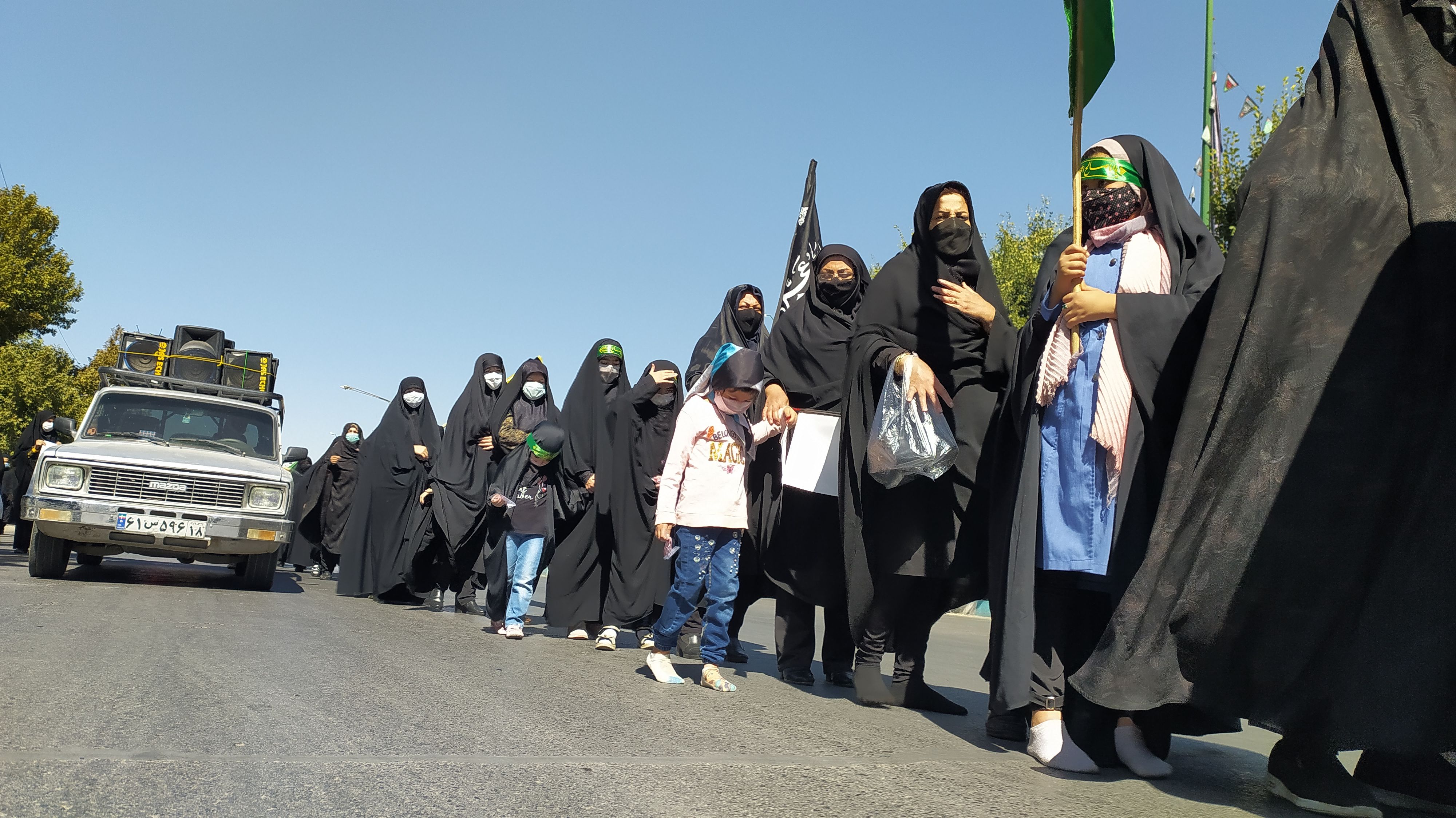 راه‌اندازی ایستگاه‌های تخصصی بانوان در اربعین/ پیاده‌روی جاماندگان اربعین در همدان