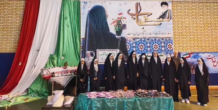 درخواست ۷۰ دانش‌آموز یک مدرسه برای چادری‌شدن/ دختران آفتاب «حجاب برتر» را برگزیدند