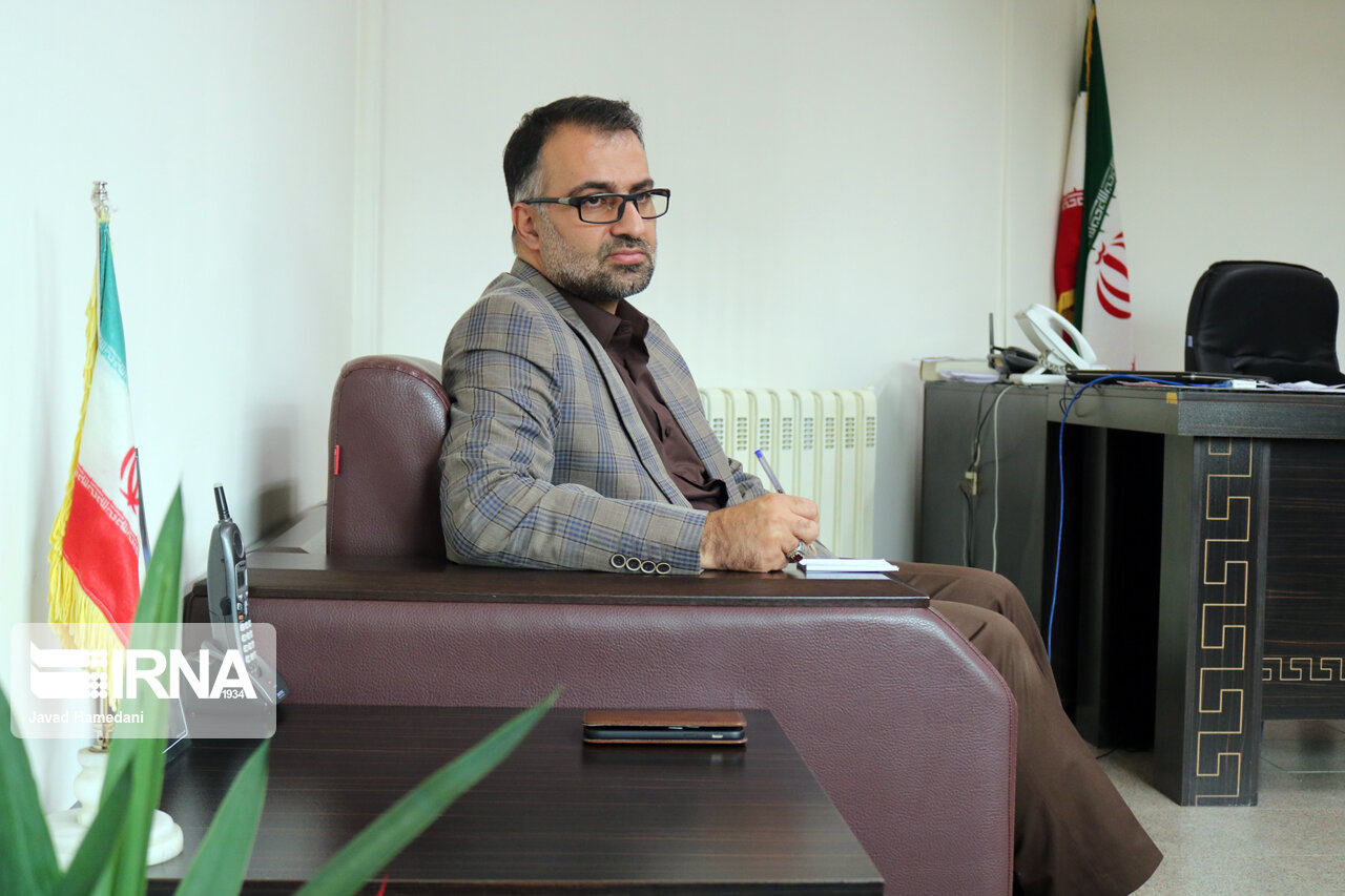 مدیرکل فرهنگ استان همدان از انتشار کتاب اشعار «احمد خوانساری» خبر داد